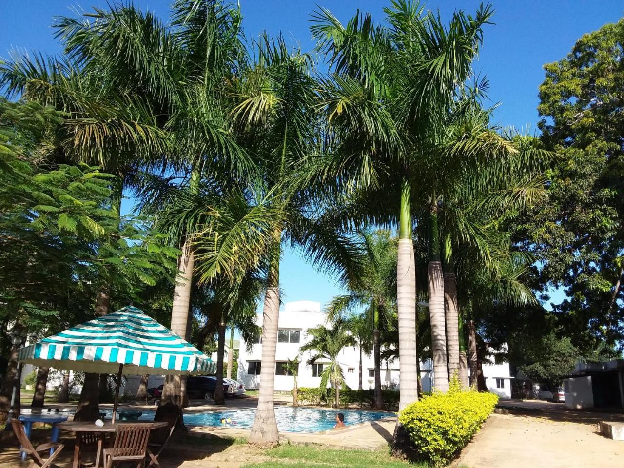 Royal Palms Apartment A4 Момбаса Экстерьер фото
